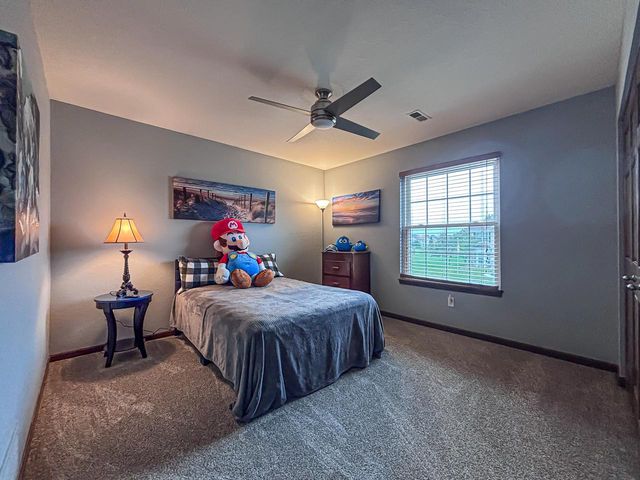 1631 Arthurs PASS, Oconomowoc, WI 53066