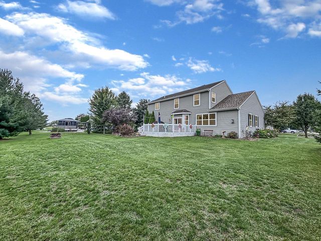 1631 Arthurs PASS, Oconomowoc, WI 53066