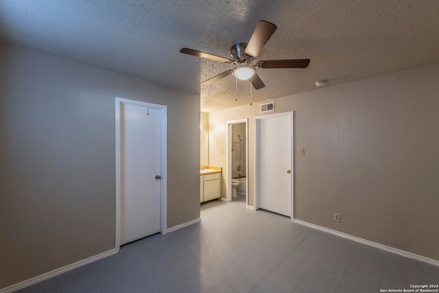 1634 W Woodlawn Ave Apt 2, San Antonio, TX 78201