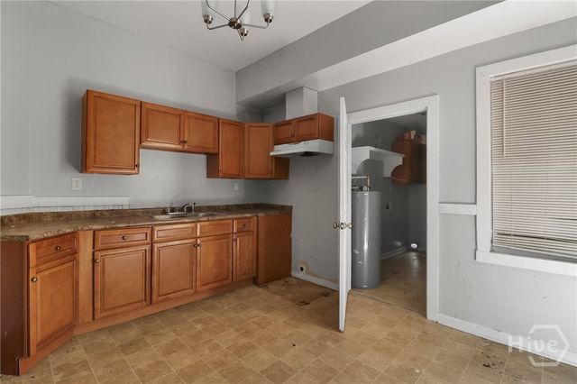 603 W 40th Street, Savannah, GA 31415