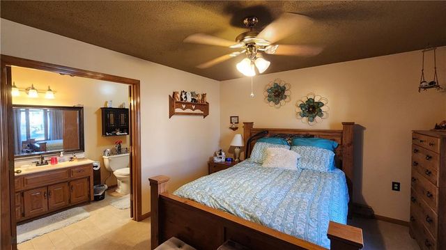 8211 E 189th Street, Belton, MO 64012