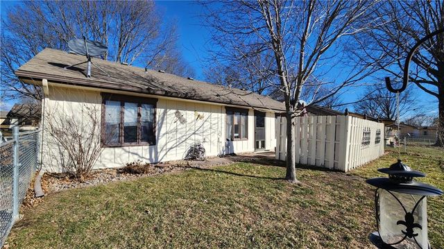 8211 E 189th Street, Belton, MO 64012