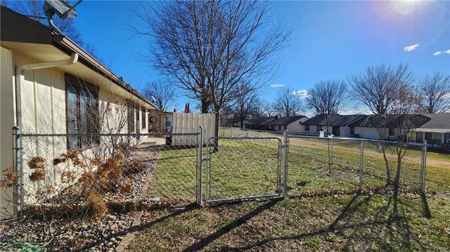 8211 E 189th Street, Belton, MO 64012