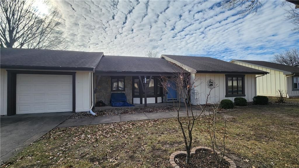 8211 E 189th Street, Belton, MO 64012