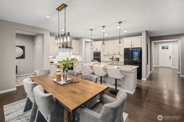 356 Vaughan Boulevard NE, North Bend, WA 98045