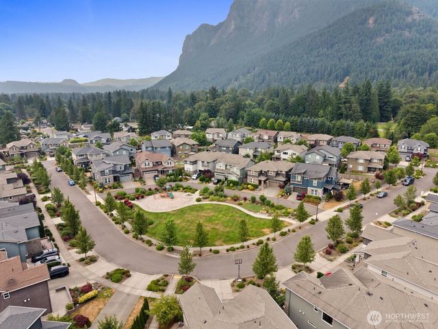 356 Vaughan Boulevard NE, North Bend, WA 98045