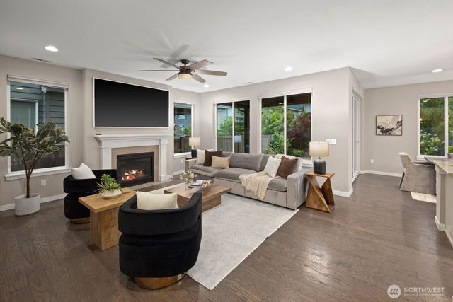 356 Vaughan Boulevard NE, North Bend, WA 98045