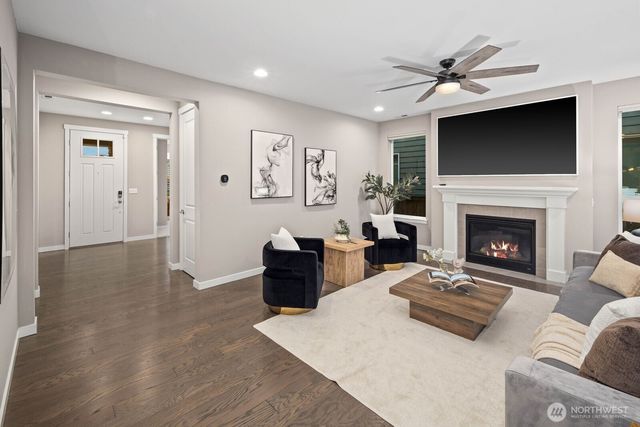 356 Vaughan Boulevard NE, North Bend, WA 98045