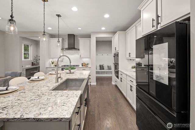 356 Vaughan Boulevard NE, North Bend, WA 98045