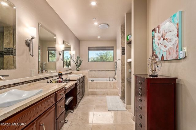 532 W Silhouette Ridge Place, Oro Valley, AZ 85755