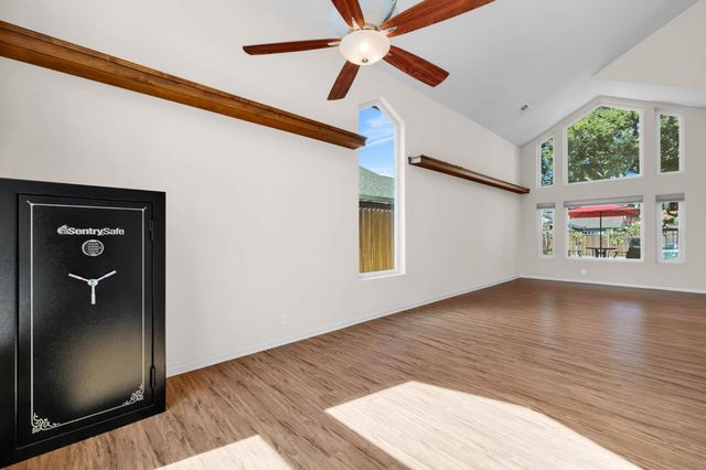 4924 Meadow Pass Way, Antelope, CA 95843