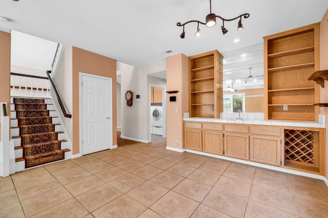 4924 Meadow Pass Way, Antelope, CA 95843