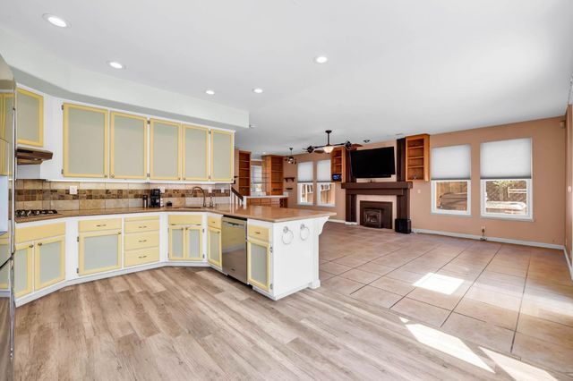 4924 Meadow Pass Way, Antelope, CA 95843