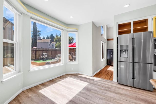 4924 Meadow Pass Way, Antelope, CA 95843