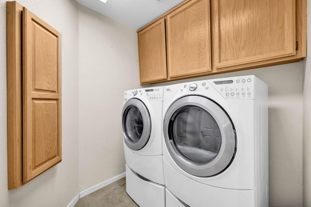 4924 Meadow Pass Way, Antelope, CA 95843