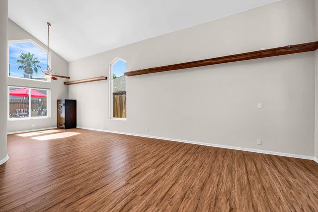 4924 Meadow Pass Way, Antelope, CA 95843