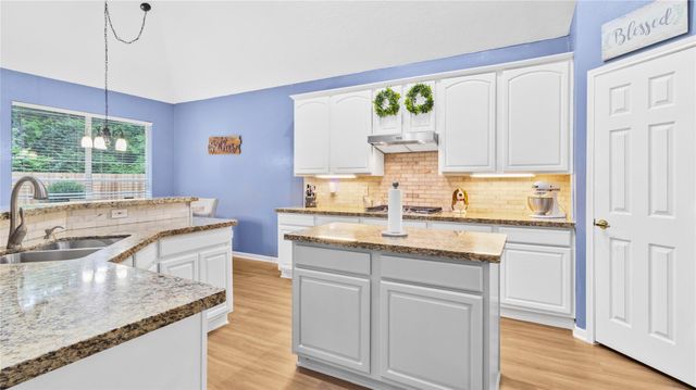 20214 Powerscourt Drive, Humble, TX 77346