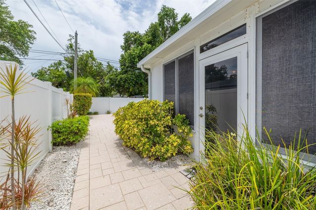 5610 19TH AVENUE S, Gulfport, FL 33707