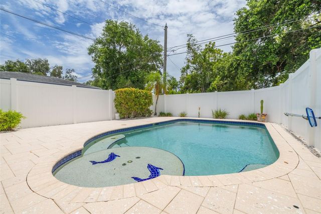 5610 19TH AVENUE S, Gulfport, FL 33707