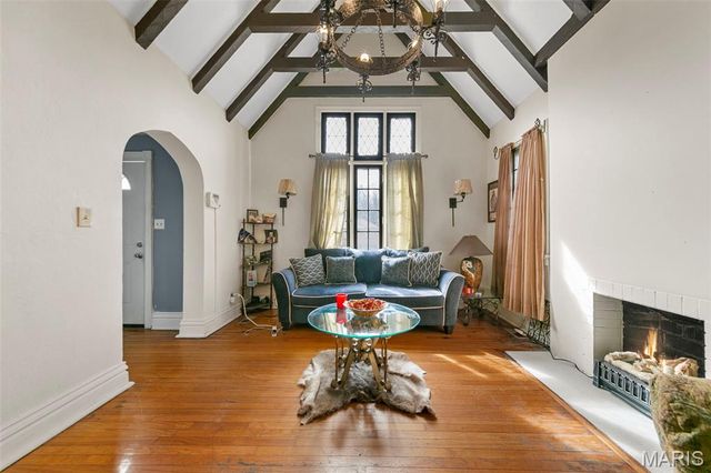 7117 W Florissant Avenue, Jennings, MO 63136