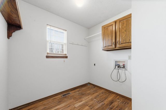 2629 N Beacon Hill Ct, Wichita, KS 67220