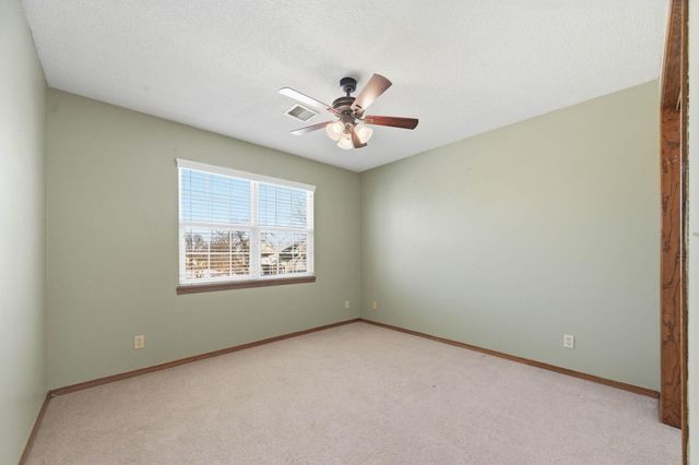 2629 N Beacon Hill Ct, Wichita, KS 67220