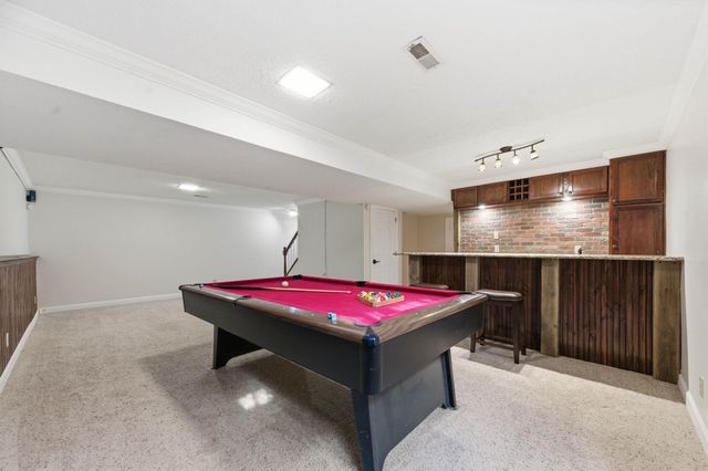 2629 N Beacon Hill Ct, Wichita, KS 67220