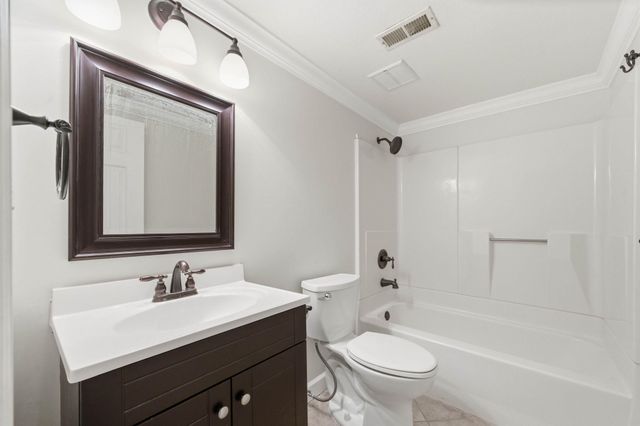 2629 N Beacon Hill Ct, Wichita, KS 67220