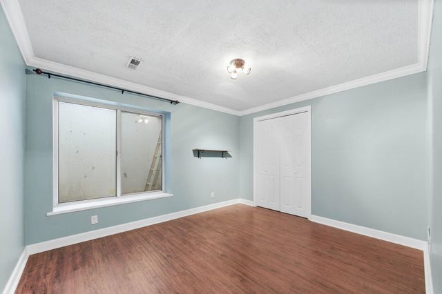 2629 N Beacon Hill Ct, Wichita, KS 67220