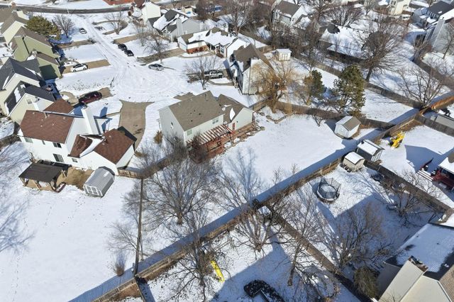 2629 N Beacon Hill Ct, Wichita, KS 67220