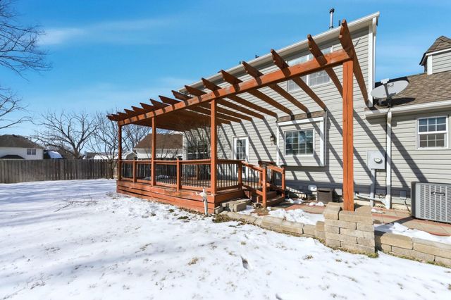 2629 N Beacon Hill Ct, Wichita, KS 67220