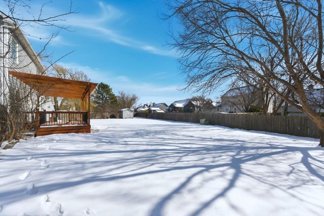 2629 N Beacon Hill Ct, Wichita, KS 67220