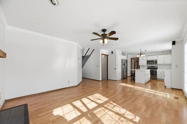 2629 N Beacon Hill Ct, Wichita, KS 67220