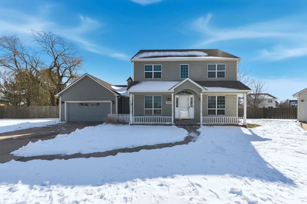 2629 N Beacon Hill Ct, Wichita, KS 67220