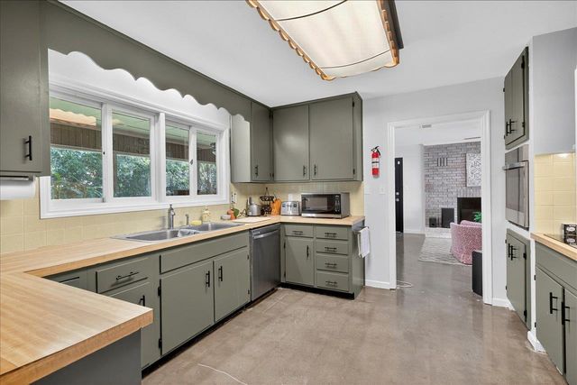 1206 Sarasota Drive, Tallahassee, FL 32301