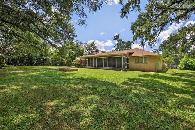 1206 Sarasota Drive, Tallahassee, FL 32301