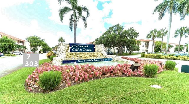 9300 N Hollybrook Lake Dr 303, Pembroke Pines, FL 33025