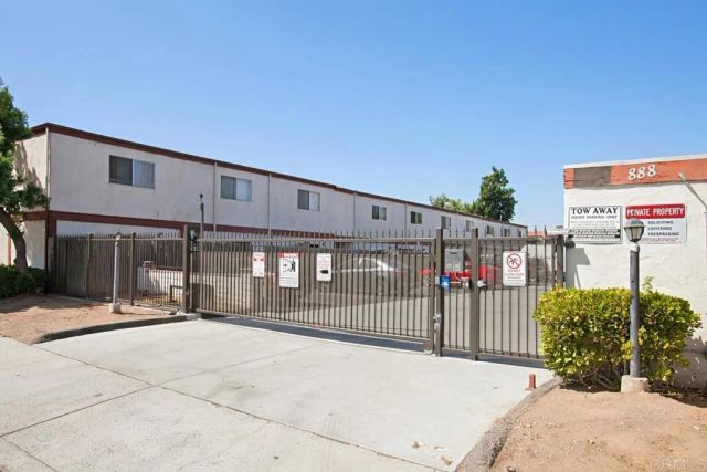 888 Cherrywood Way 12, El Cajon, CA 92021