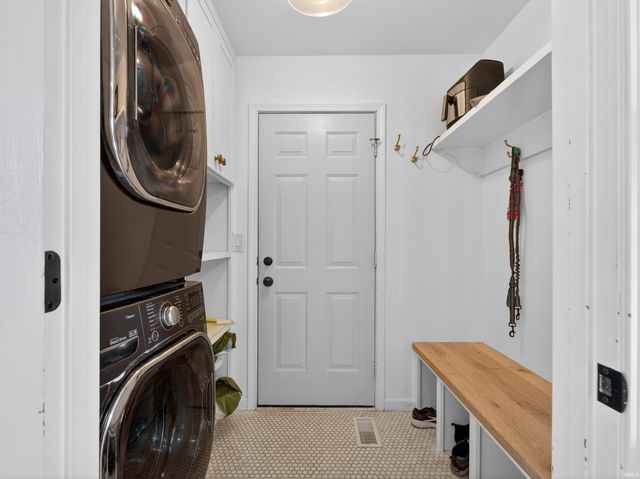 10528 Foxtrot Court, Fort Wayne, IN 46814