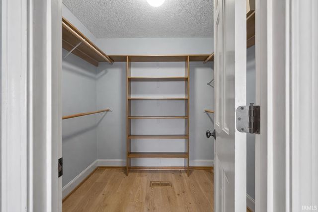 10528 Foxtrot Court, Fort Wayne, IN 46814