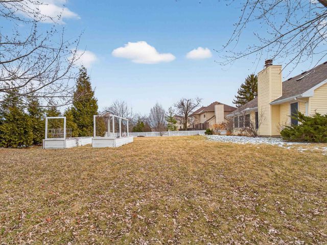 10528 Foxtrot Court, Fort Wayne, IN 46814