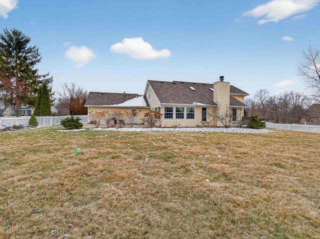 10528 Foxtrot Court, Fort Wayne, IN 46814