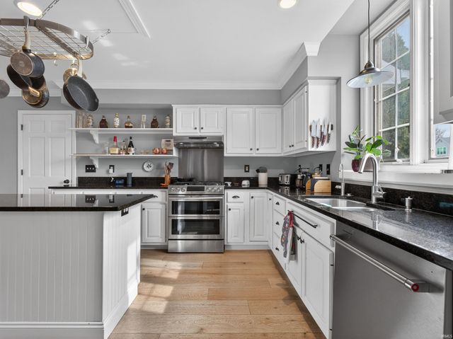 10528 Foxtrot Court, Fort Wayne, IN 46814