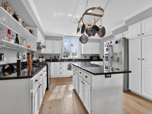 10528 Foxtrot Court, Fort Wayne, IN 46814