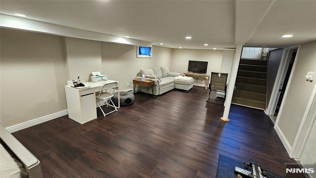 421 Lincoln Avenue, Pompton Lakes, NJ 07442