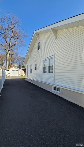 421 Lincoln Avenue, Pompton Lakes, NJ 07442