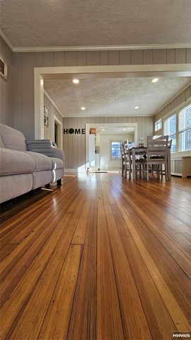 421 Lincoln Avenue, Pompton Lakes, NJ 07442