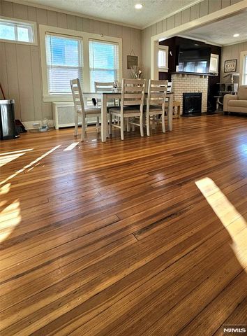 421 Lincoln Avenue, Pompton Lakes, NJ 07442