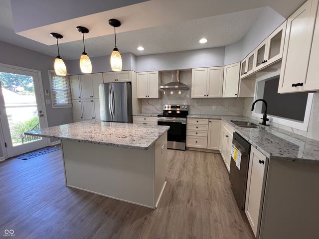 1402 Kessler Boulevard East Drive, Indianapolis, IN 46220