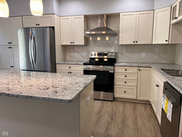 1402 Kessler Boulevard East Drive, Indianapolis, IN 46220